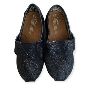 Girls Black TOMs